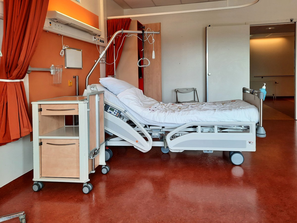 Cama hospitalar elétrica